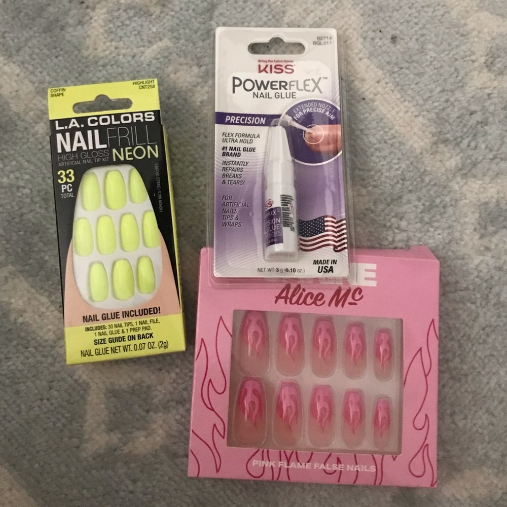 Fake nail bundle